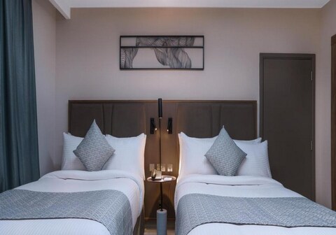 Hotel Holiday International