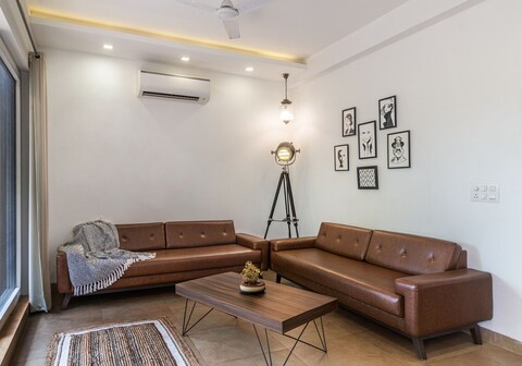 Vagator Cosy Modern 3 bedroom villa for 8 by AVISA HOMES