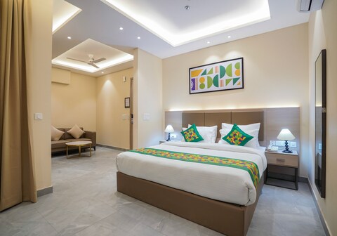 Treebo Premium Indus Crown