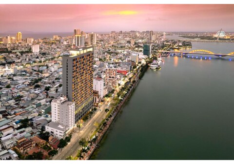 Wink Icon Hotel Danang Riverside