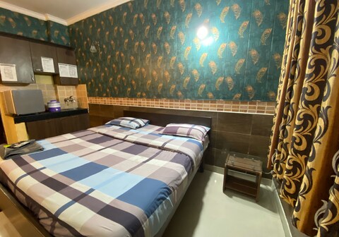 Jasmine Residency - Bread & Breakfast