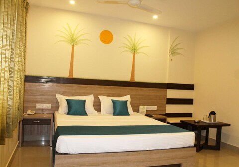 HOTEL GREEN TREE