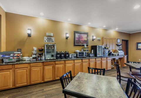 Best Western Plus Red River Inn