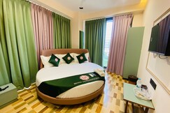 Hotel Luxurious Inn, Surat Hotel Luxurious Inn, Surat