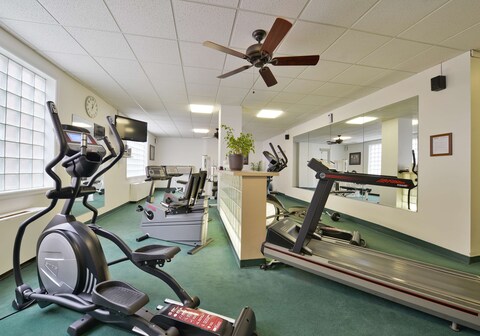 Genetti Hotel, SureStay Collection by Best Western