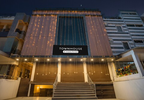 Townhouse Central Prayagraj Bus Terminal Formerly Amba Palace