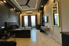 Elite Bnb Studio at Gaur City Centre, Delhi Elite Bnb Studio at Gaur City Centre, Delhi
