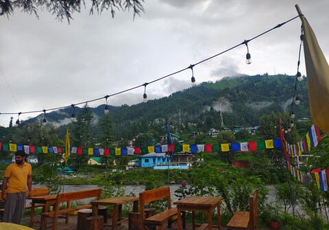 Krishna hotel and cafe