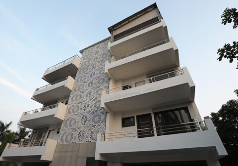 OYO Flagship Hotel Uk-07