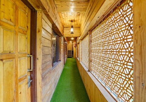 DanCenter Riverside Lexus Regency Pahalgam by CheckIn