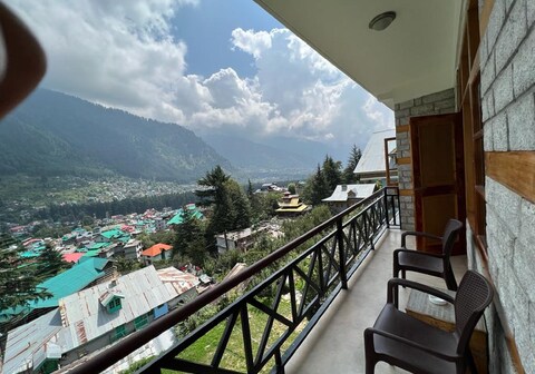 Hotel Mountain Trail Manali