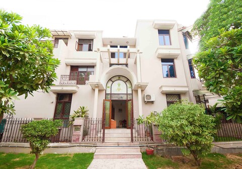 GOLF VIEW  RESIDENCY