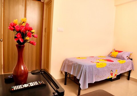 Pelagia Grande Hostel for Boys