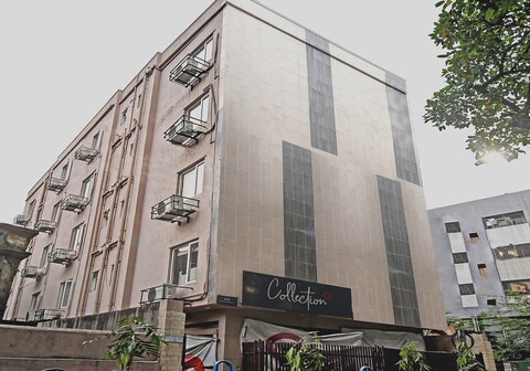 OYO 76055 Ratna Palace