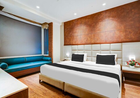 Super Collection O Chhatarpur Near Metro Park