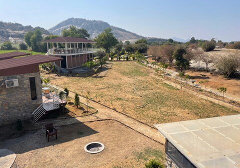 Leopardia, Khasara No. 20, Village Sena, Tehsil Bali, Distt. Pali