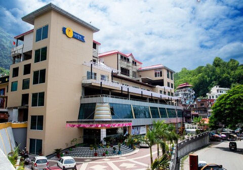 Purnam Residency-Centrally Located in Purnam Mall, Bilaspur