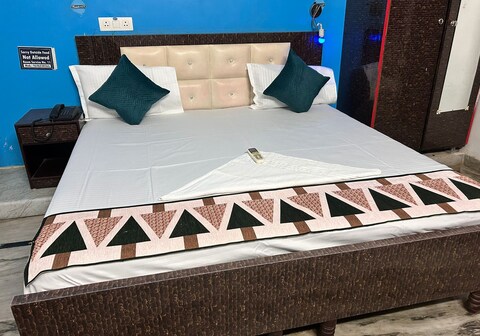 Hotel Shubh Inn Gomtinagar