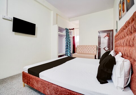 SPOT ON Sangam House