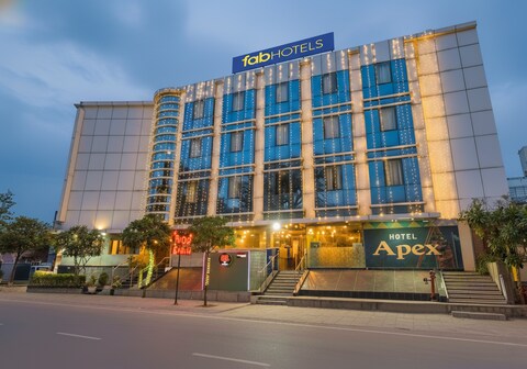 FabHotel Apex Intercontinental - Raja park