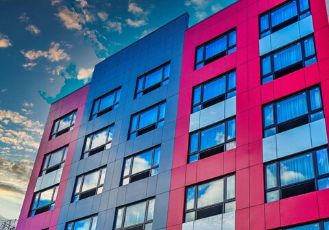 Super 8 by Wyndham Bronx Near Botanical Garden