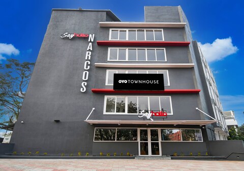 OYO 831430 Sayhallo Narcos