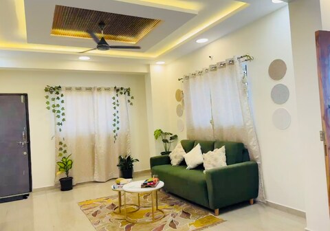 The Hampiness (Studio2)