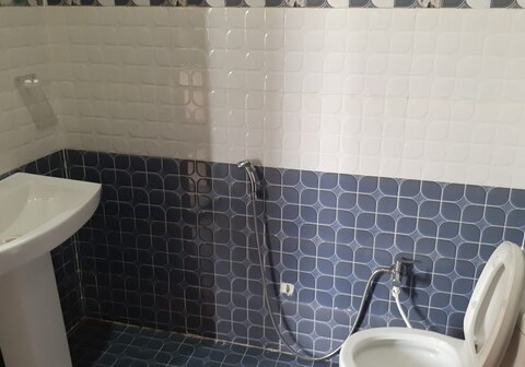 Dev Restaurant & Rooms