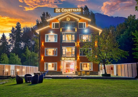 DE Courtyard Pahalgam