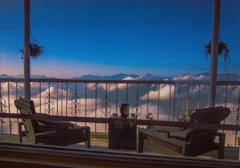 Silveroak Homestay | Rooms & Caretaker