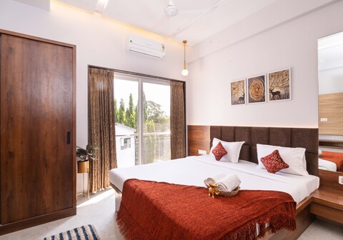 Forest Pool Villa 6 BHK with Pvt Pool 2