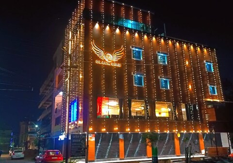 Black Bird Hotel And Restaurant