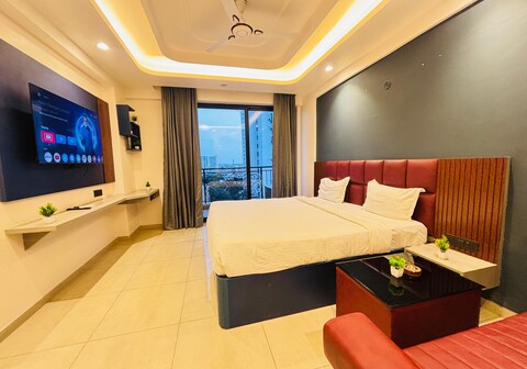 Hotel Omaxe Mini Hazratganj