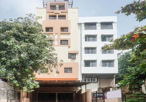 Super Hotel O River View Near Shaniwar Wada