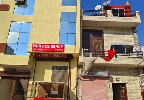 Hotel Pari Residency