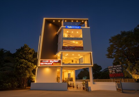 FabHotel Sai Palace - Jnana Ganga Nagar