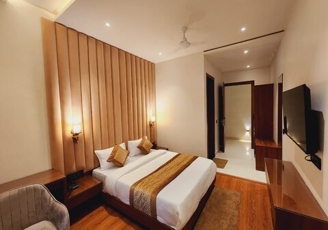 SHEHNAI HOTEL AND BANQUET