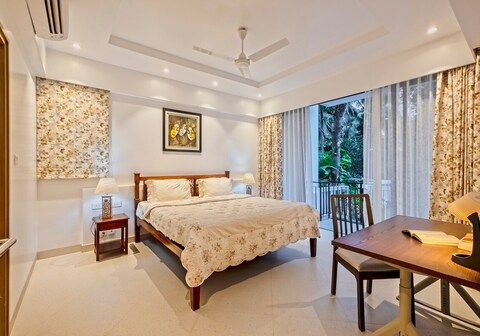 tisyastays | Brand New Luxury 1BHK with Infinity Pool, 5mins to beach