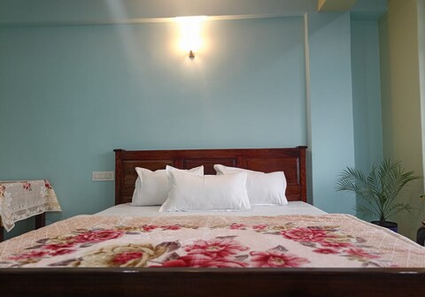 The Mountain Range Homestay