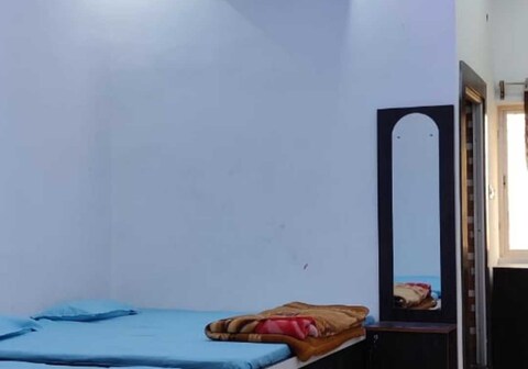 Hotel O Swayanwar Vatika