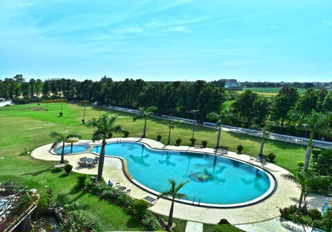 The Grand Lilly Resort