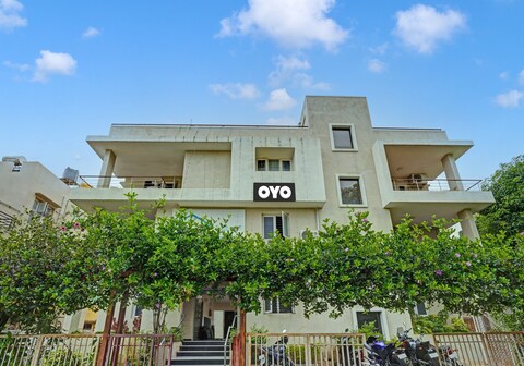 Hotel O Indra Suites