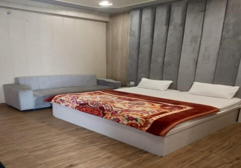 Hotel Satyam Dham By WB Inn