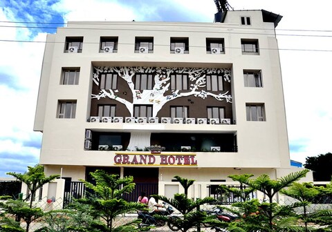 LUMBINIS GRAND HOTEL