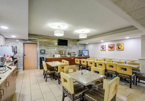 BEST WESTERN WAUKESHA GRAND