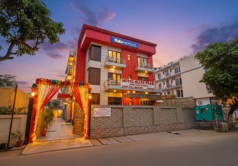 FabHotel Elite Peak