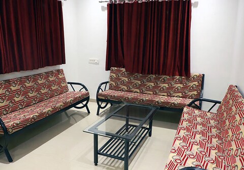 Paresh Holiday Resort