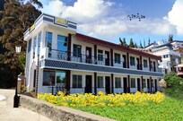 Queen's Hotel, Kodaikanal Queen's Hotel, Kodaikanal