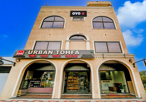 Hotel O Royal Palace