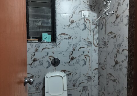 Xtreme Guest House Vapi